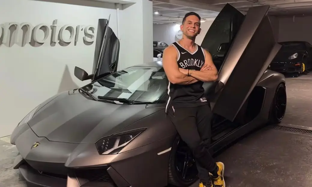 Asaltan a influencer y roban Lamborghini en transmisión en vivo
