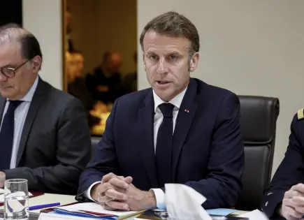 La espiral del caos debe terminar, dice Macron