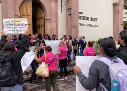 Desdeñan en Congreso propuestas de personas cuidadoras