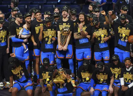 El Thunder de Oklahoma City celebra su primer título de la NBA con un desfile