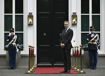Líder de la OTAN elogia a Trump por presionar a Europa en gasto de defensa