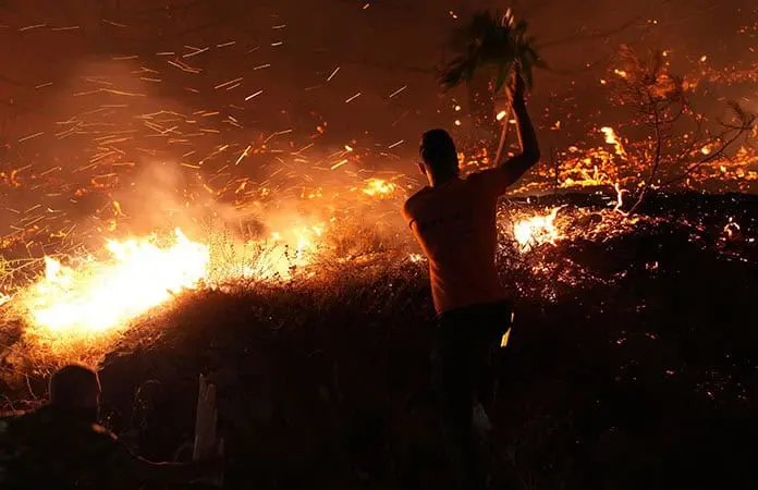 Emergencia por los incendios en Quíos