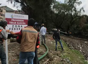 Desbordamiento del río revela altas cantidades de materia orgánica en Naucalpan