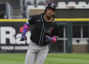 Ketel Marte conmueve al llorar en juego de Diamondbacks