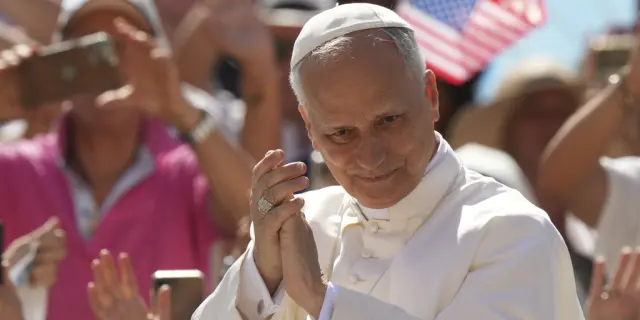 Papa León XIV insta a diálogo por la paz en guerra de Irán e Israel