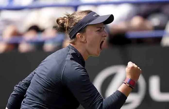 Barbora remonta a Harriet Dart