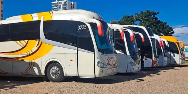 Camiones turísticos deberán ir a una pensión, señala la SCT