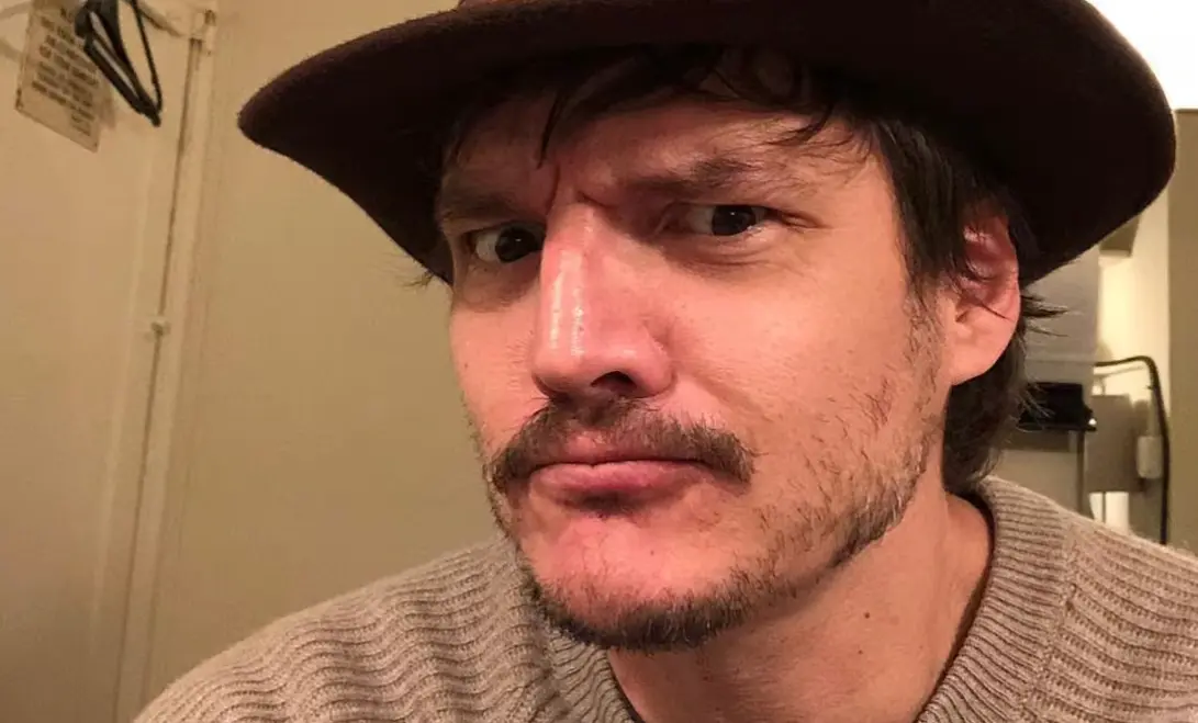 Pedro Pascal arremete contra J.K. Rowling por sus posturas sobre personas trans