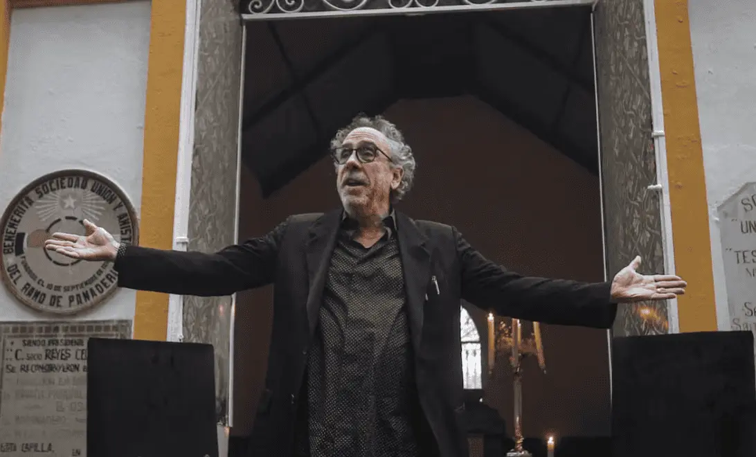 Tim Burton transforma el Panteón Civil de Dolores en un escenario digno de su universo
