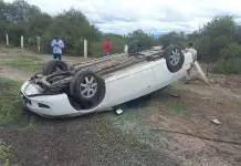 Vuelca conductor en Supercarretera de cuota a Rioverde