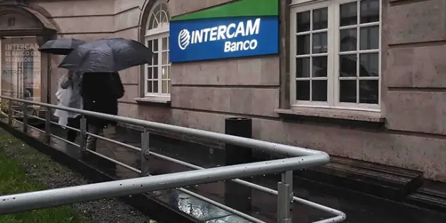 Acusa EU lavado en 3 instituciones