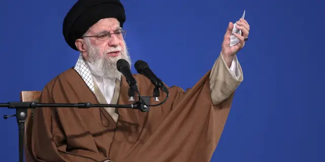Líder supremo de Irán advierte a EEUU e Israel tras ataque en Qatar
