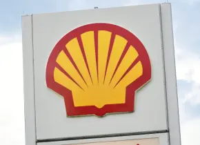 Shell niega estar en negociaciones para adquirir a BP