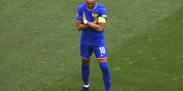 Kylian Mbappé acusa al PSG de acoso moral