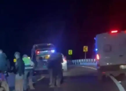 Cuelgan un cuerpo en puente de Libramiento Norte