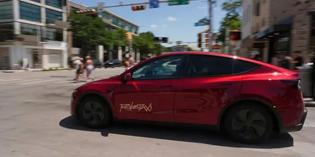Ventas de Tesla continúan en picada