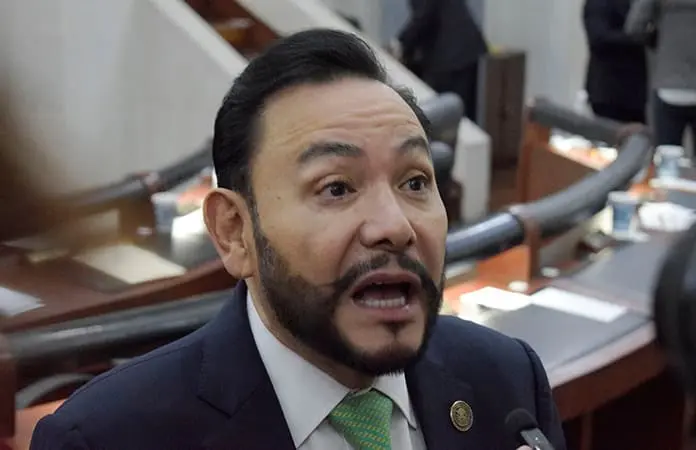 Analizarán efectos legales tras amparo de Xavier Nava