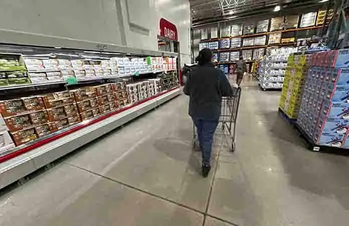 Economía de EU se contrajo el 0.5%