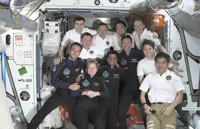 Estación Espacial recibe a otros 4 astronautas