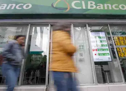 Interviene la CNBV bancos vetados por EU