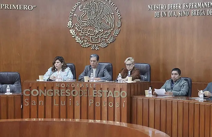 Reciben diputados a víctimas de delitos
