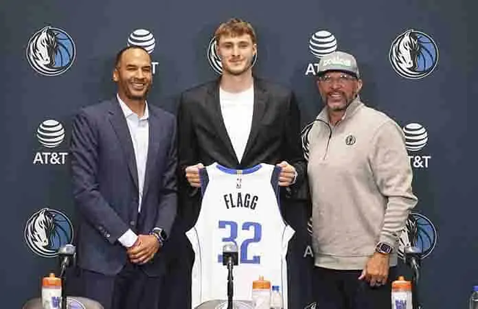 Dallas presenta a Cooper Flagg
