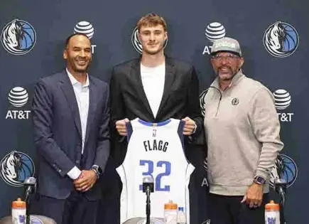 Dallas presenta a Cooper Flagg