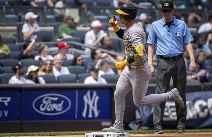 Atléticos apalean 7-0 a los Yankees