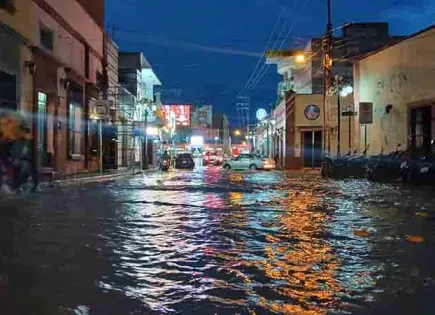 Lluvias inundan calles de la ciudad