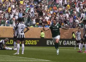 Paulinho instala a Palmeiras en 4tos.