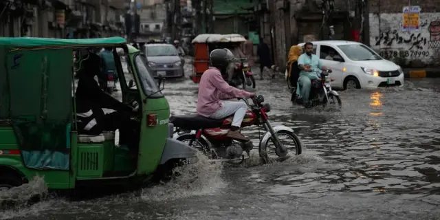Tragedia en Pakistán: 46 muertos por intensas lluvias e inundaciones