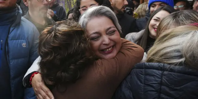 Jeannette Jara se consolida como candidata presidencial tras victoria en elecciones primarias