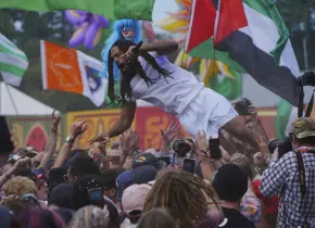 BBC suspende transmisión de Bob Vylan en Glastonbury por antisemitismo