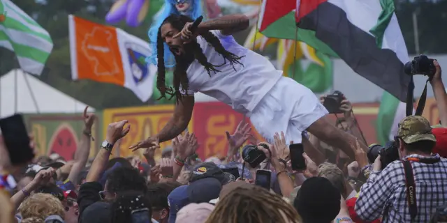 BBC suspende transmisión de Bob Vylan en Glastonbury por antisemitismo