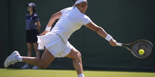 Ons Jabeur se retira de Wimbledon por dificultad para respirar