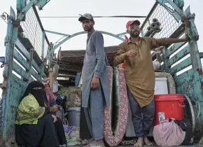 Pakistán evalúa extender plazo para refugiados afganos