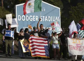 Gobierno de Trump demanda a Los Ángeles por obstruir leyes de inmigración