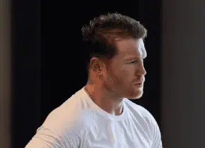 Canelo Álvarez revela que cayó en depresión tras perder con Mayweather y pone fecha a su retiro