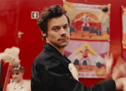 Harry Styles podr&iacute;a sorprender con su regreso a la m&uacute;sica