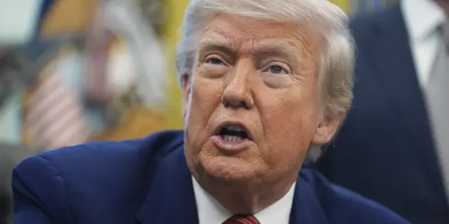 Trump exige la renuncia inmediata del presidente de la Reserva Federal