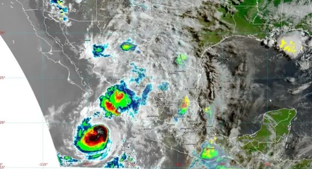 Alerta meteorológica por impacto de onda tropical 9 y monzón mexicano