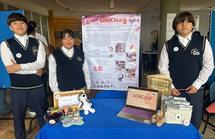 Estudiantes del CEB participan en ExpoCiencias