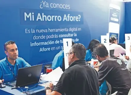 Engañan al sacar dinero de Afore