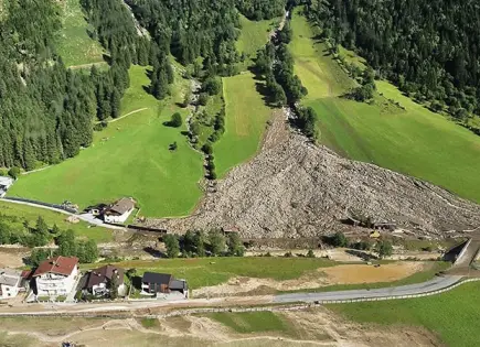 Evacuaciones en pueblo austriaco tras alud