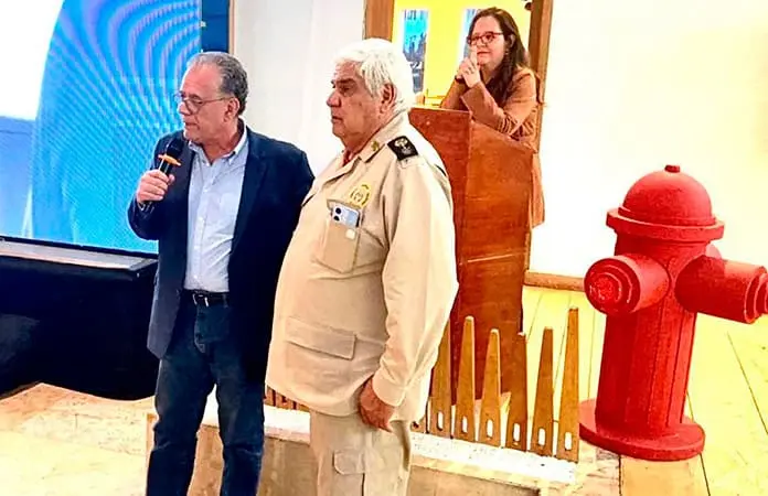 Alcalde Galindo aumentará cuota a los Bomberos