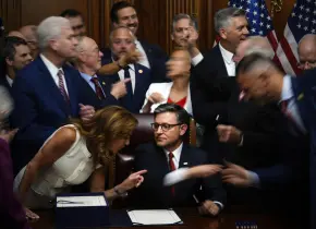 Aprobada ley de impuestos de Trump por Cámara de Representantes de EEUU