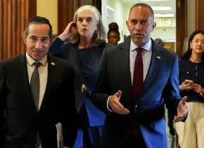 Hakeem Jeffries retrasa aprobación de proyecto fiscal de Trump con discurso maratónico