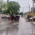 Impactan automóvil y camioneta; un lesionado