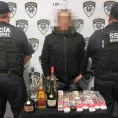 Arrestan a sujeto por robo de mercancía a tienda