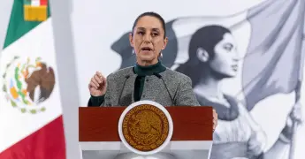 Chocan Sheinbaum y abogado de Ovidio Guzmán tras audiencia